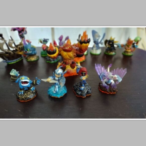 Skylanders Spyro's Adventure Xbox 360 Video Game Lot Of 16 Figures And Cards - Picture 6 of 10